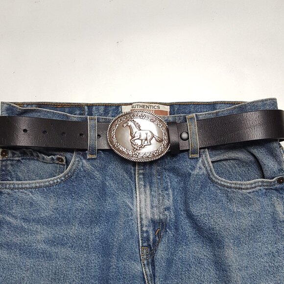 Western Silver Running Horse Buckle in black leather Belt